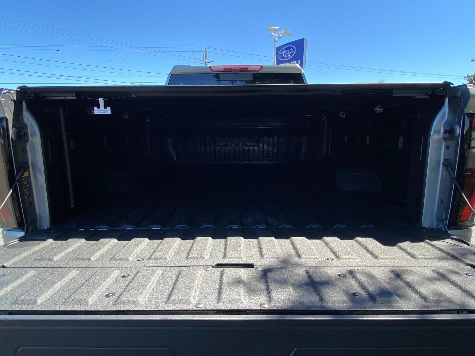 Used 2025 GMC Sierra 2500 AT4X w/ AT4X AEV Edition image 12