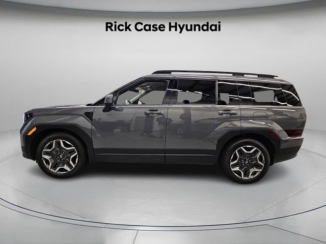 Used 2025 Hyundai Santa Fe SEL w/ Tow & Go Package image 3