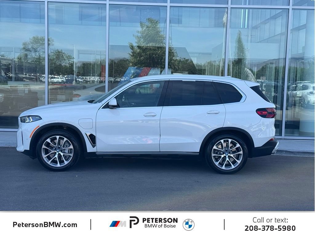 Used 2024 BMW X5 xDrive50e w/ Premium Package AWD/4WD image 2