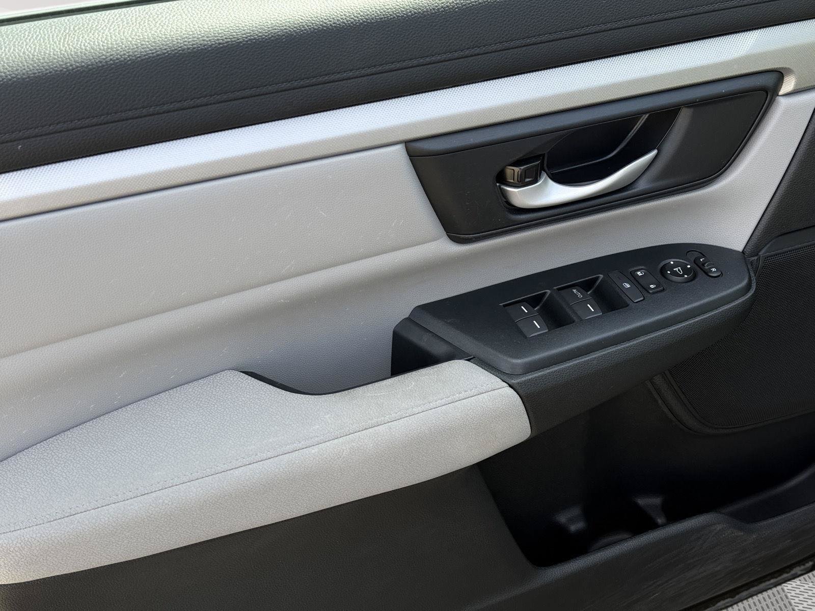 Certified 2019 Honda CR-V LX image 9