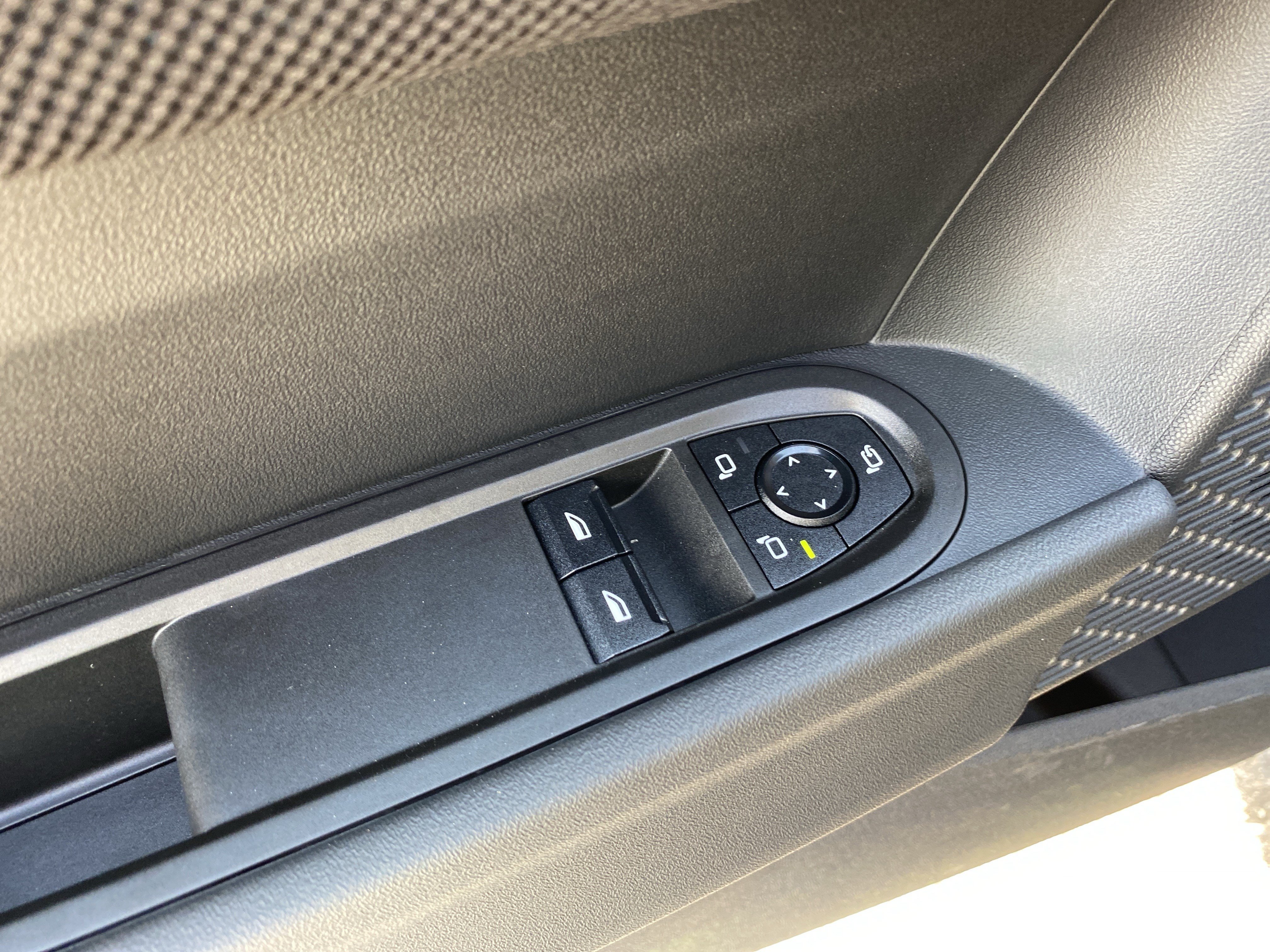 Used 2026 MINI Cooper 2-Door Hardtop FWD image 19