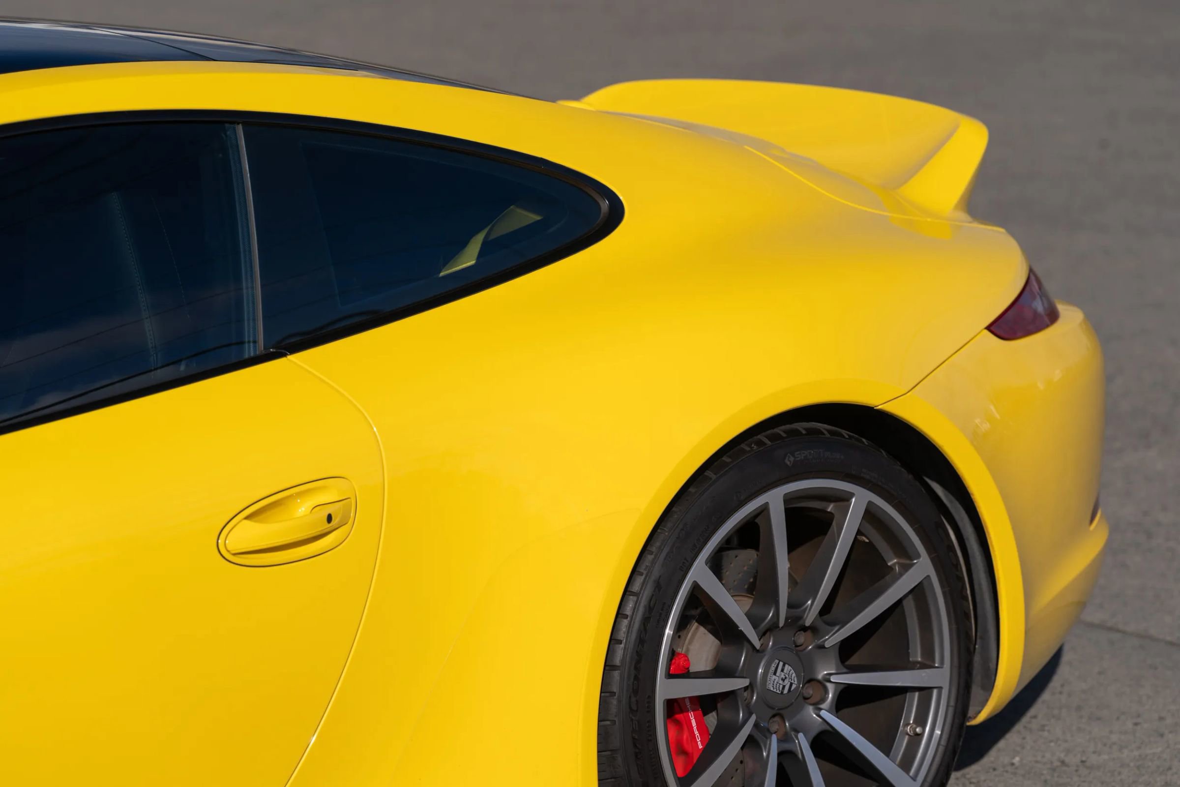 Used 2014 Porsche 911 Carrera 4S image 25