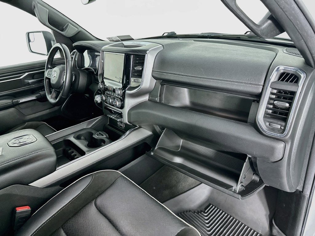 Used 2024 RAM 1500 Laramie RWD image 31