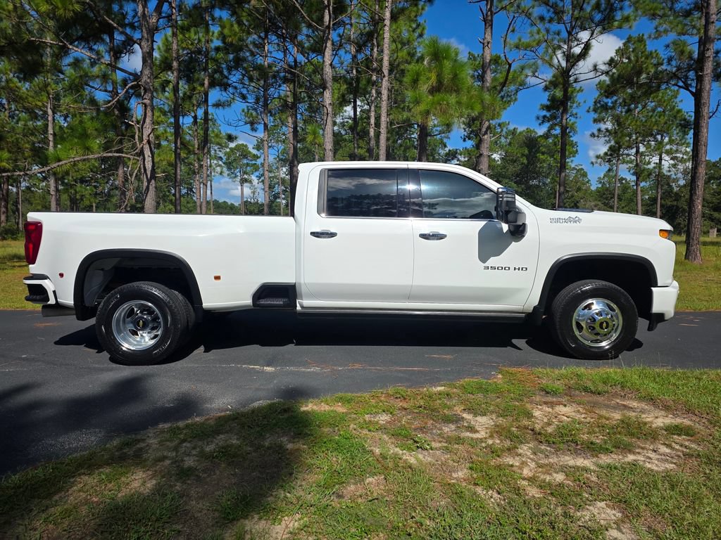Used 2022 Chevrolet Silverado 3500 High Country w/ Technology Package AWD/4WD image 6