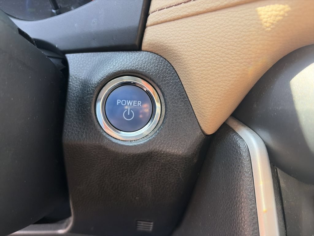 Used 2020 Toyota RAV4 Limited w/ Limited Grade Weather Package AWD/4WD image 26