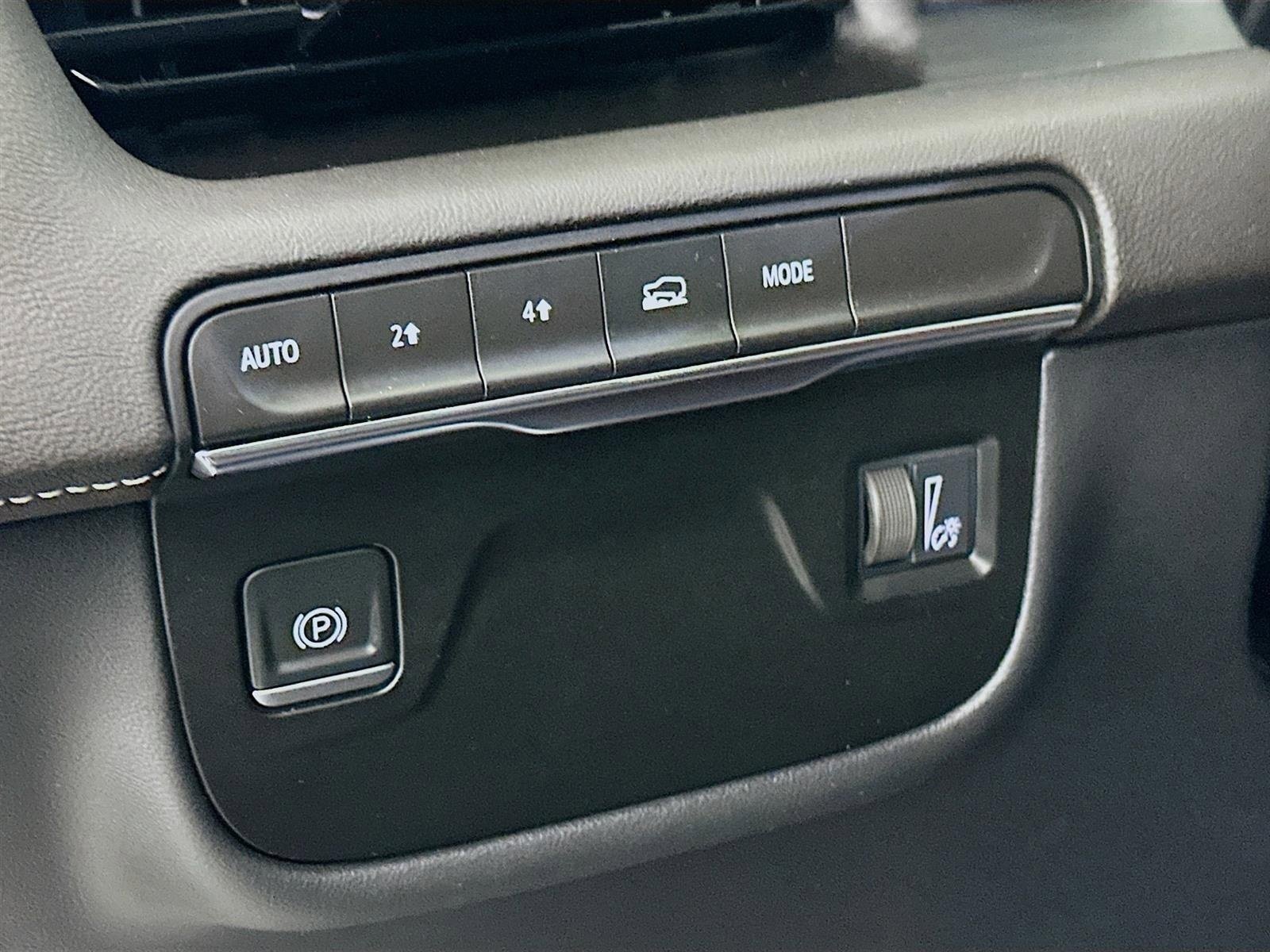 Used 2023 Cadillac Escalade ESV Premium Luxury image 11