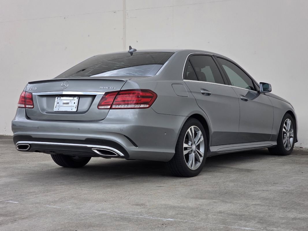 Used 2014 Mercedes-Benz E 250 BlueTEC Sedan image 5