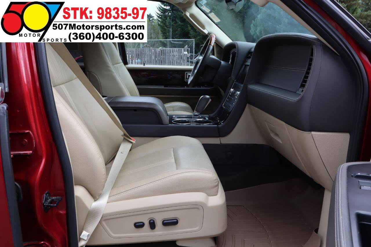 Used 2015 Lincoln Navigator 4WD w/ Equipment Group 101A Reserve image 23