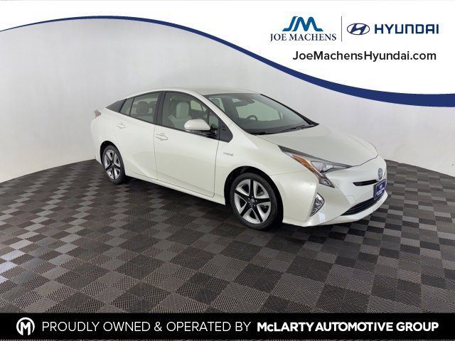 Used 2017 Toyota Prius Three Touring image 1