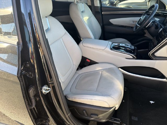 Used 2024 Hyundai Tucson Limited FWD image 16