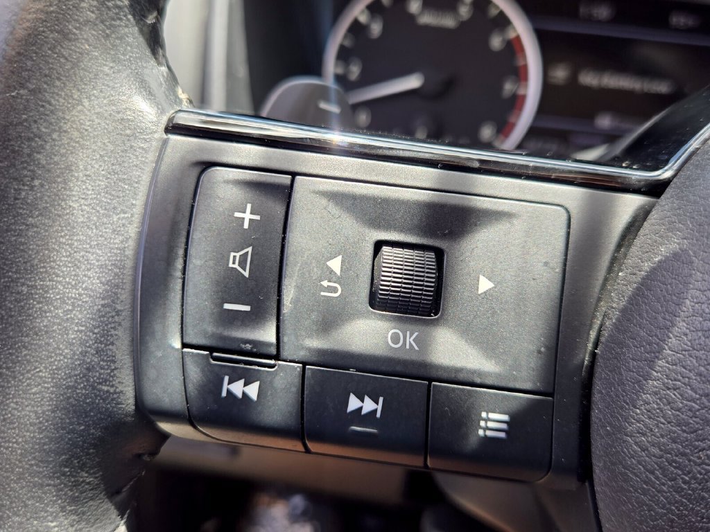 Used 2022 Nissan Rogue SL w/ SL Premium Package FWD image 28