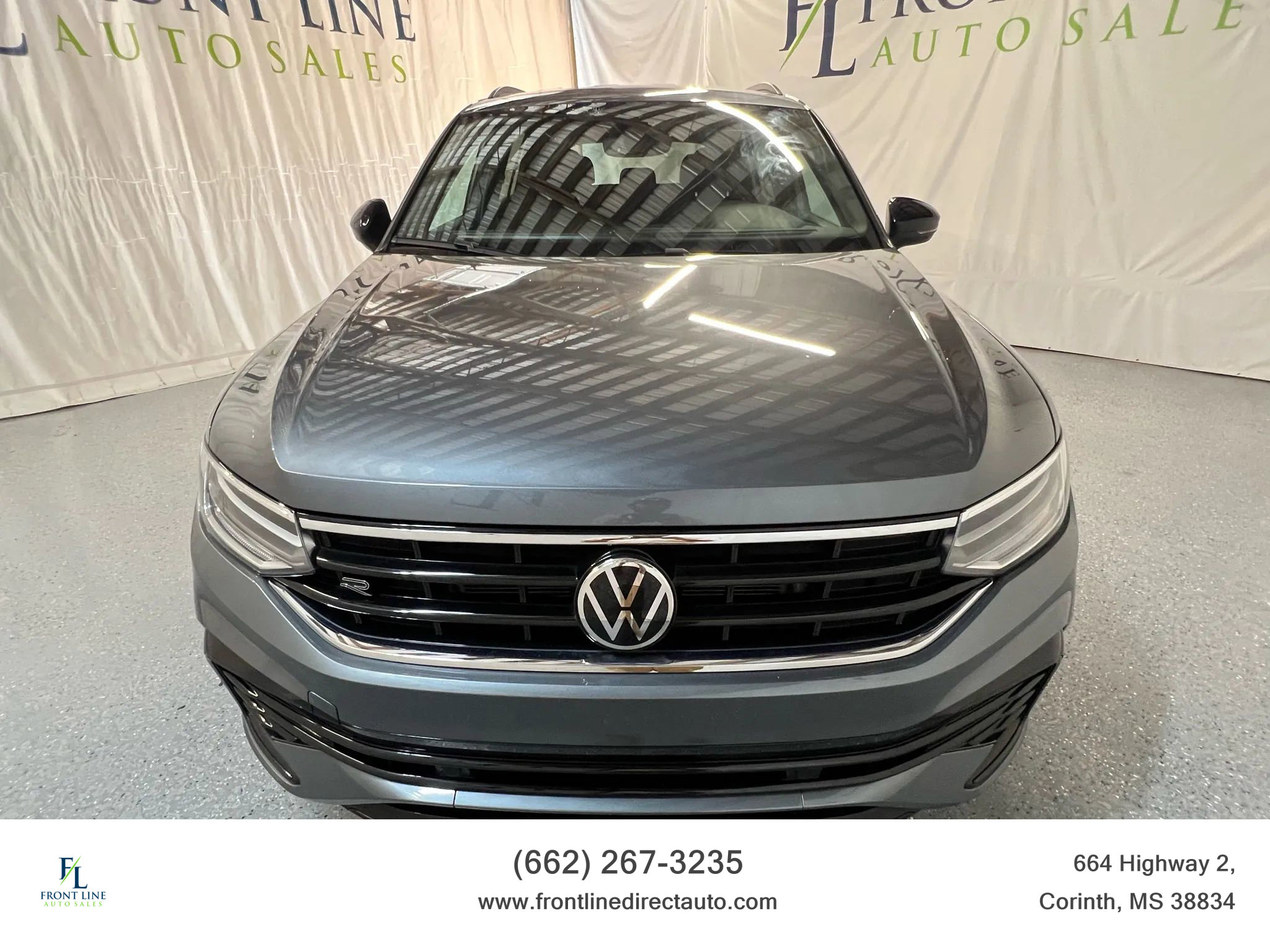 Used 2022 Volkswagen Tiguan SE R-Line image 2
