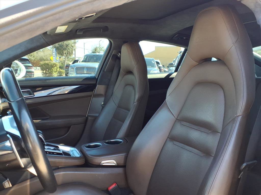 Used 2017 Porsche Panamera Turbo image 3