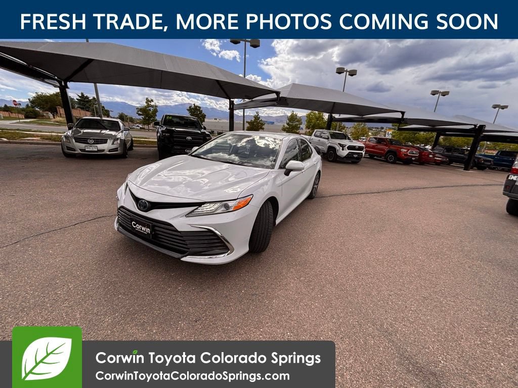Used 2023 Toyota Camry XLE FWD image 3