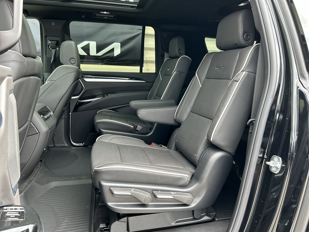 Used 2026 Cadillac Escalade ESV Sport w/ LPO, Floor Liner Package AWD/4WD image 12