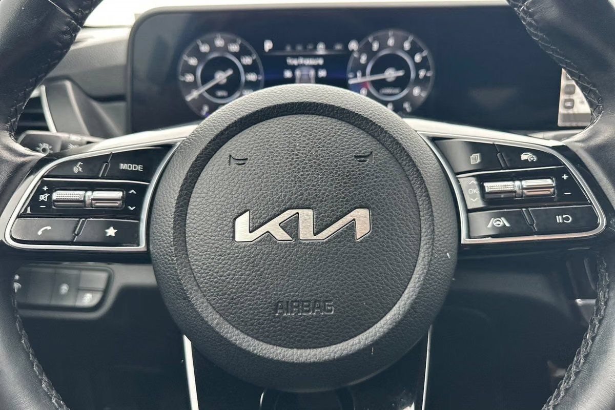 Used 2024 Kia Seltos EX FWD image 26