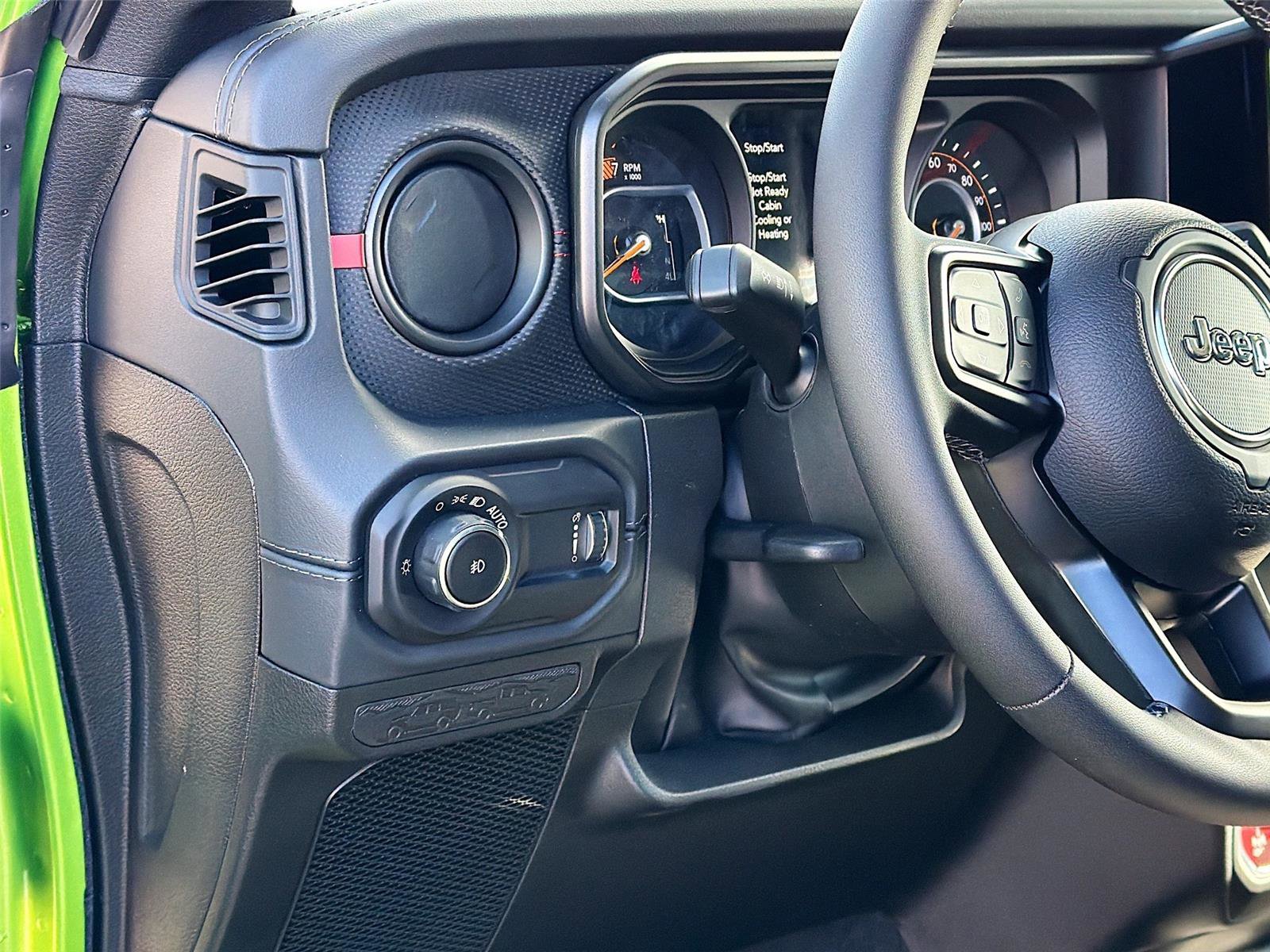 New 2026 Jeep Wrangler Unlimited Rubicon w/ Dual Top Group image 10