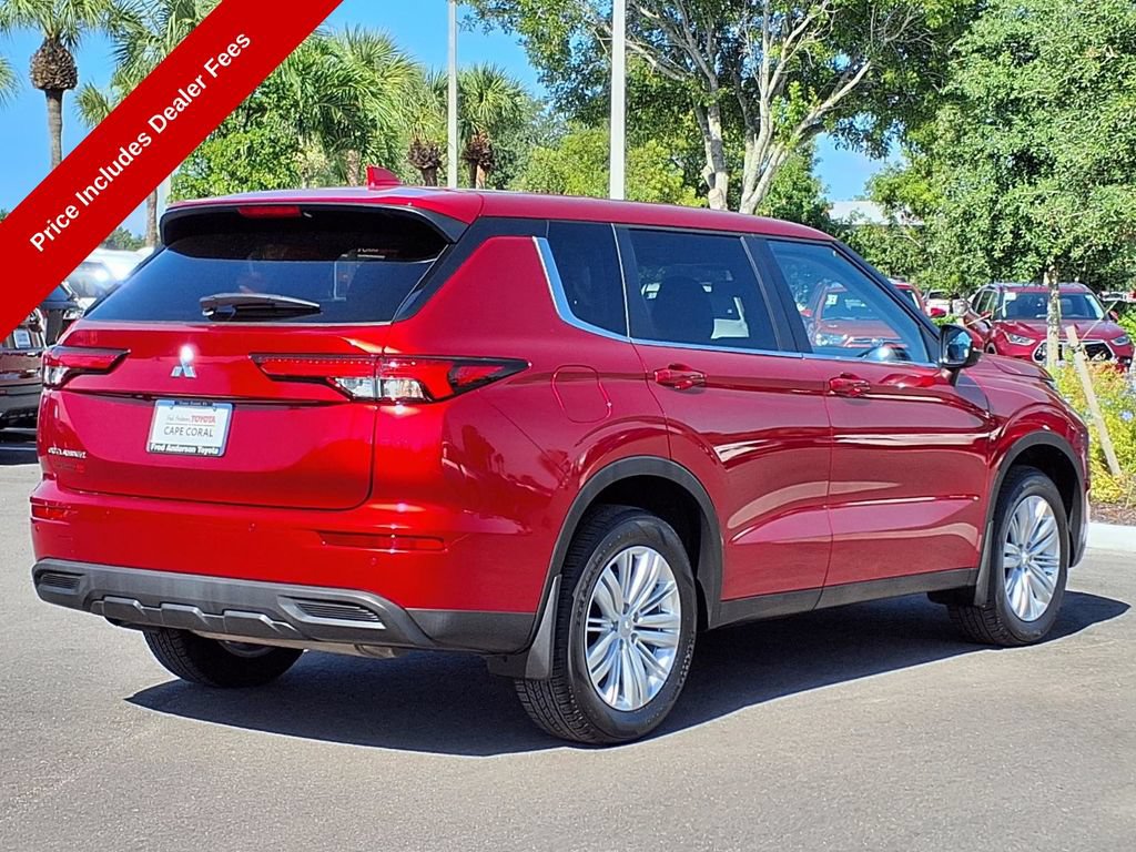 Used 2024 Mitsubishi Outlander ES FWD image 7