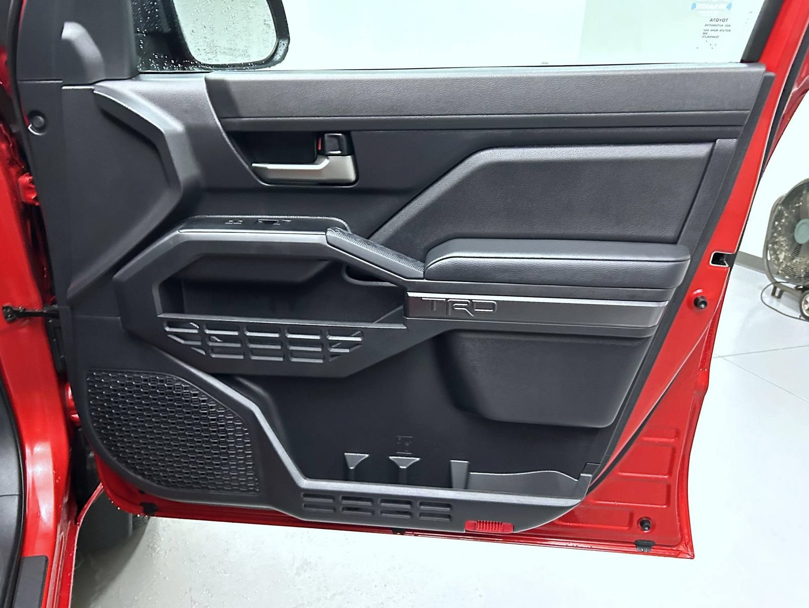 Used 2024 Toyota Tacoma TRD Sport AWD/4WD image 16