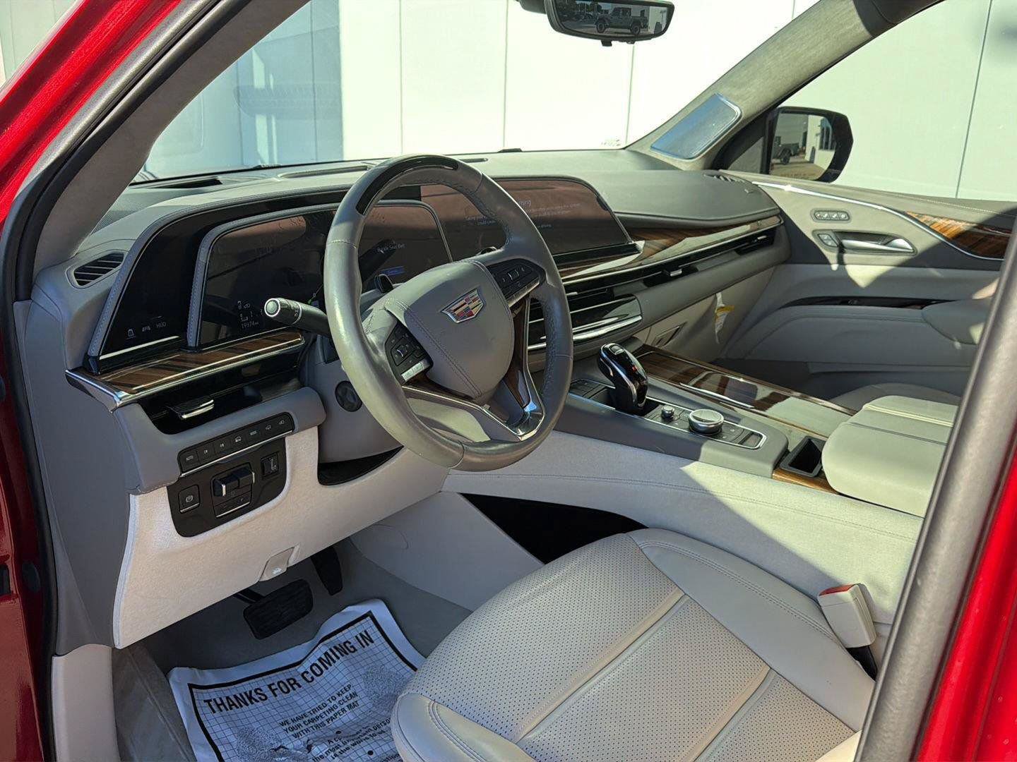 Used 2024 Cadillac Escalade Sport Platinum w/ LPO, ONYX Package AWD/4WD image 11