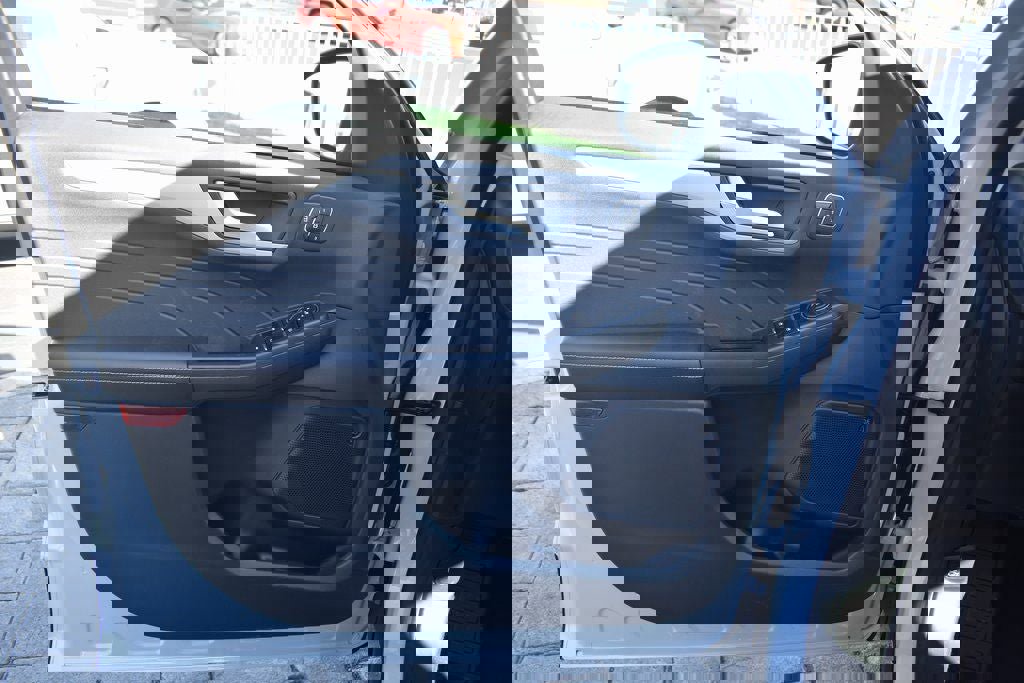 New 2025 Ford Escape SE w/ PHEV Premium Package image 13