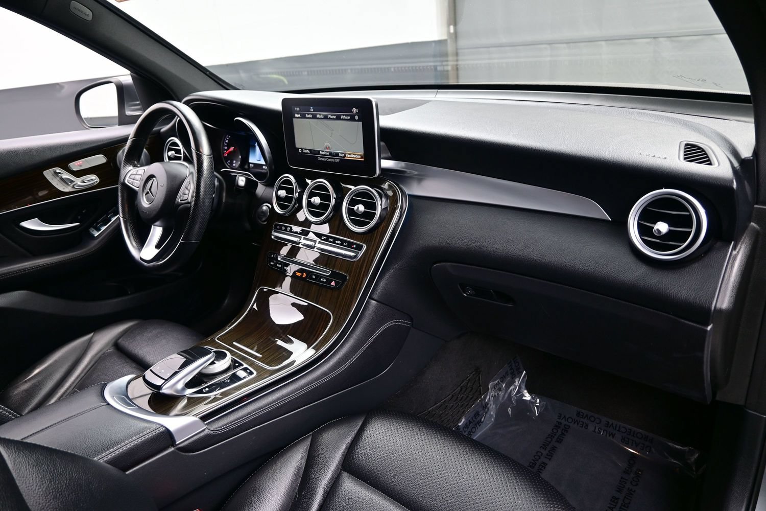 Used 2019 Mercedes-Benz GLC 300 4MATIC image 14