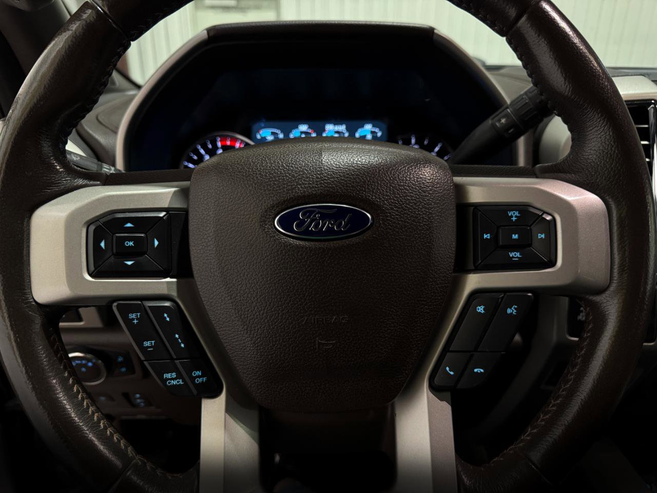 Used 2017 Ford F350 King Ranch w/ King Ranch Ultimate Package AWD/4WD image 5