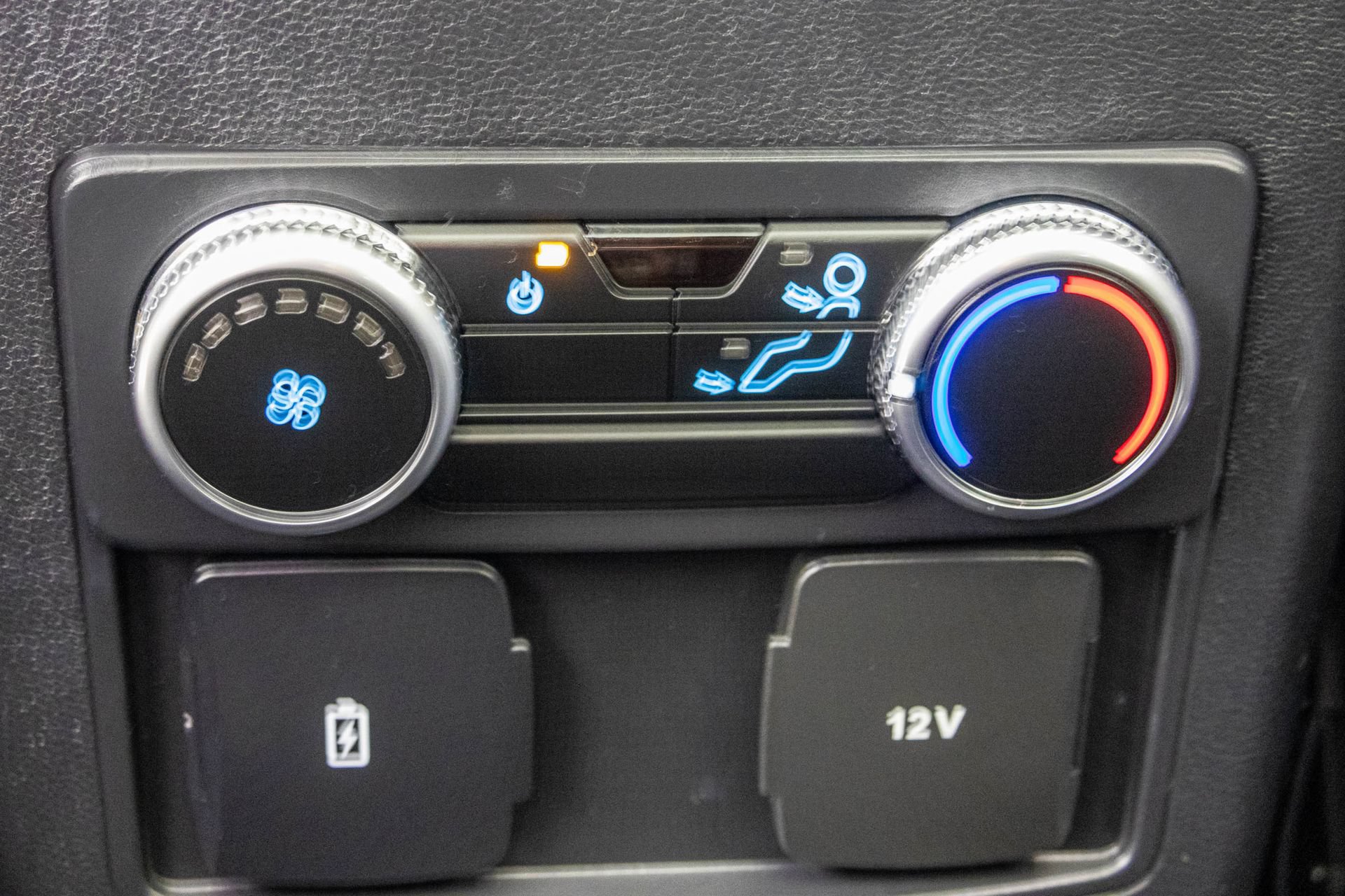 Used 2023 Ford Explorer ST-Line AWD/4WD image 43