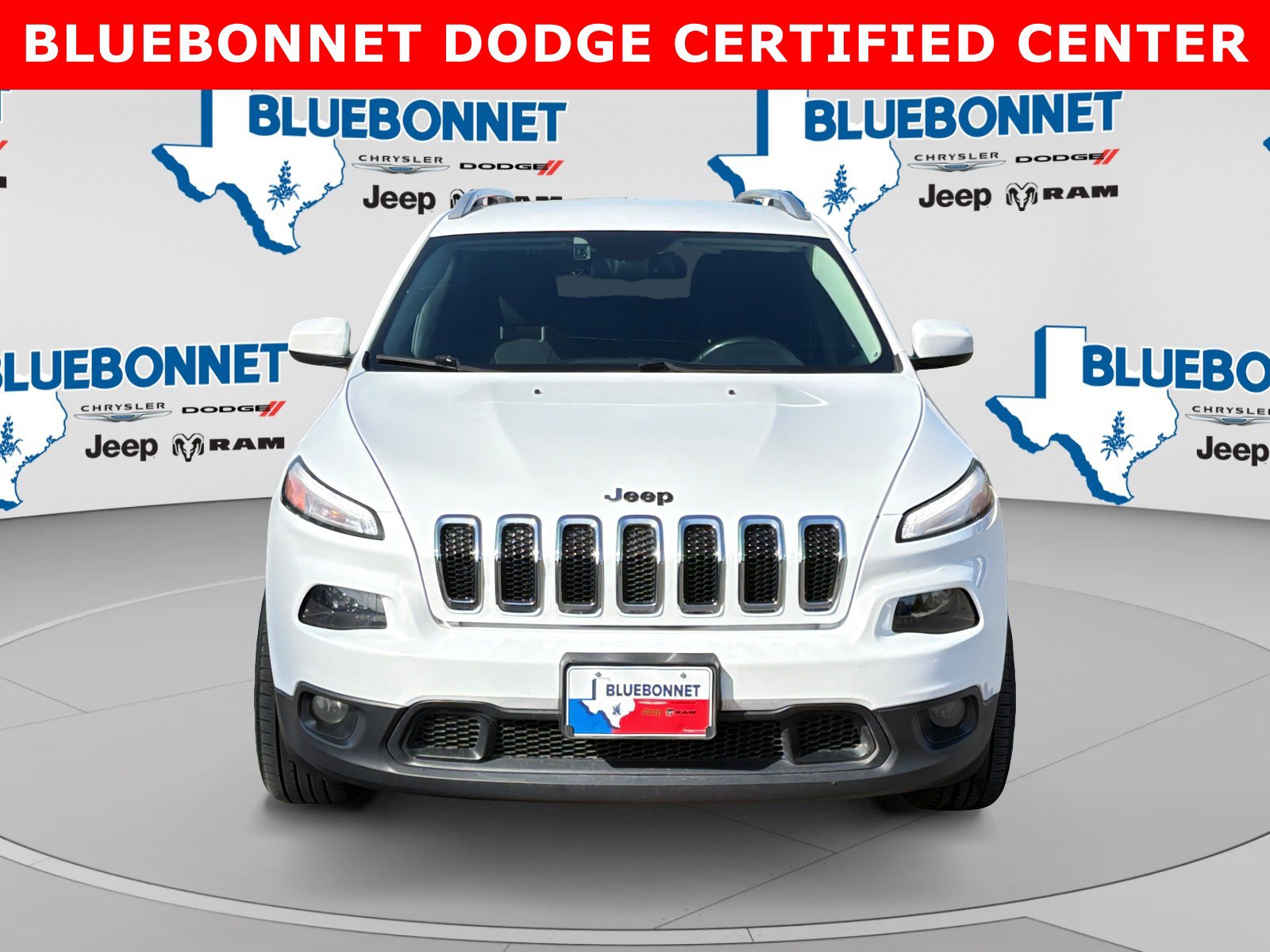 Used 2017 Jeep Cherokee Latitude w/ Comfort/Convenience Group FWD image 2
