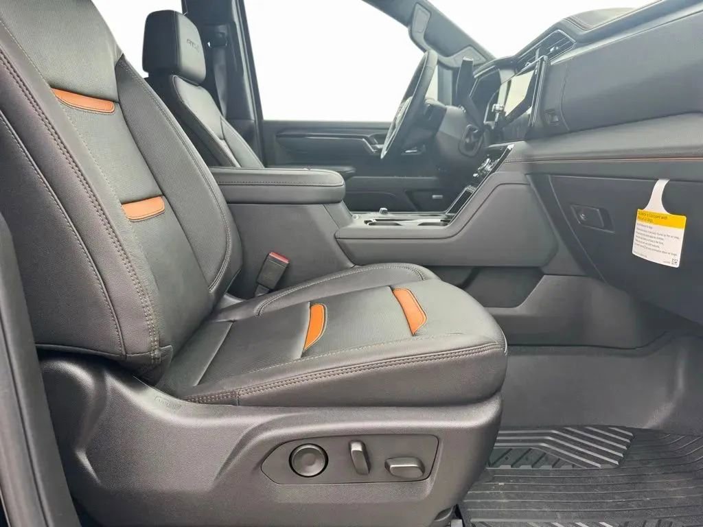 New 2026 GMC Sierra 3500 AT4 w/ Technology Package AWD/4WD image 22