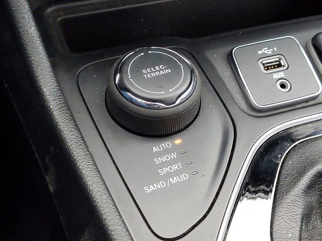 Used 2022 Jeep Cherokee Limited image 28