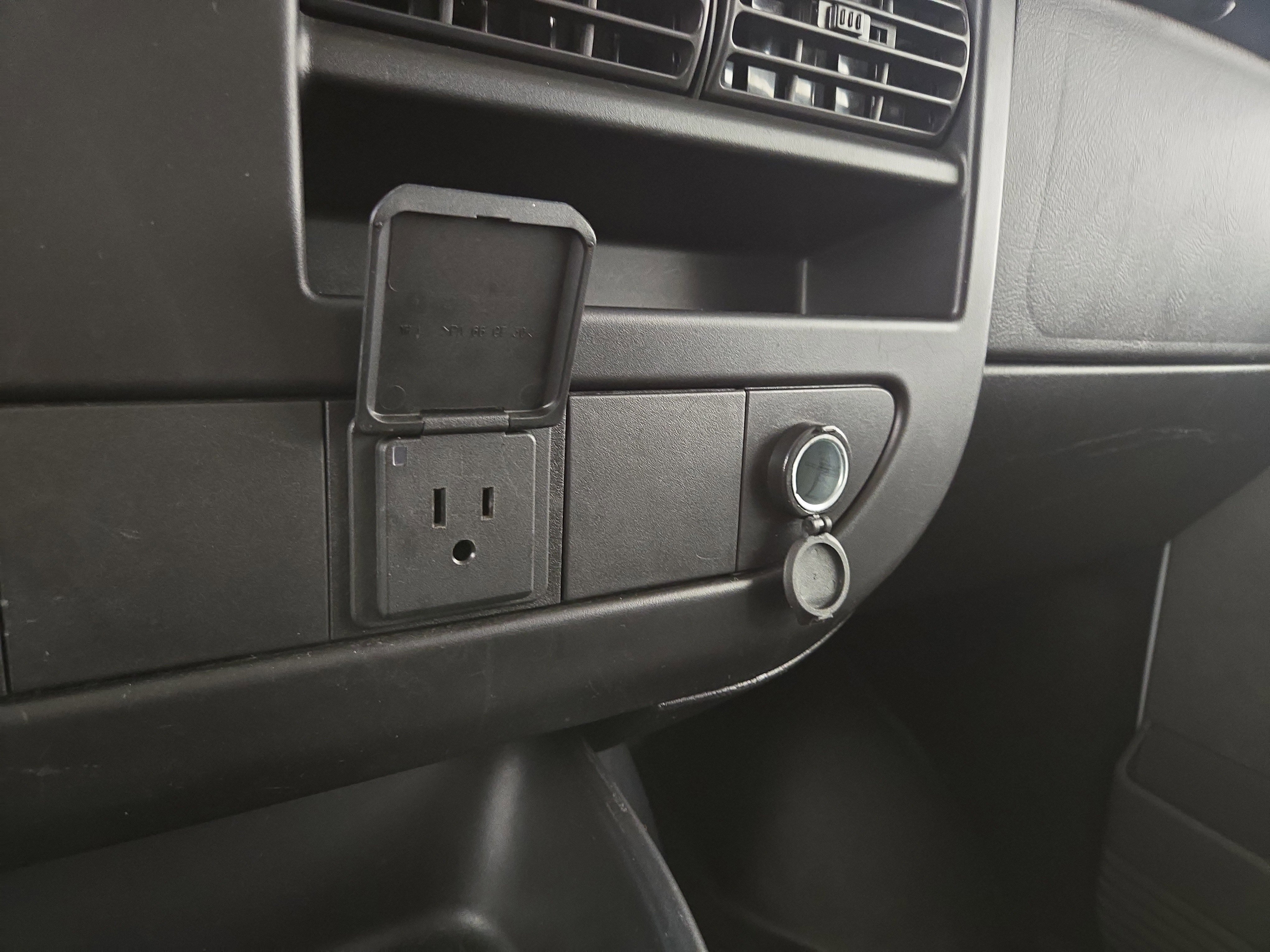 Certified 2023 GMC Savana 2500 w/ Driver Convenience Package image 25