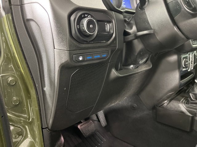 Used 2024 Jeep Wrangler Unlimited image 25