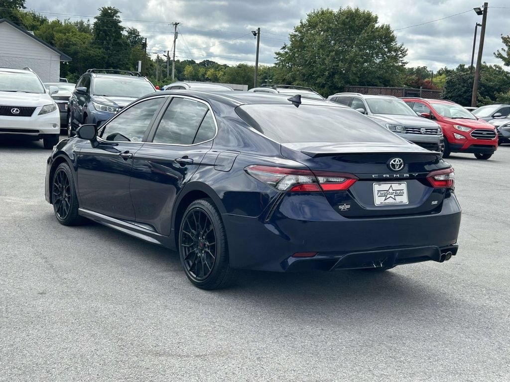 Used 2021 Toyota Camry SE FWD image 5