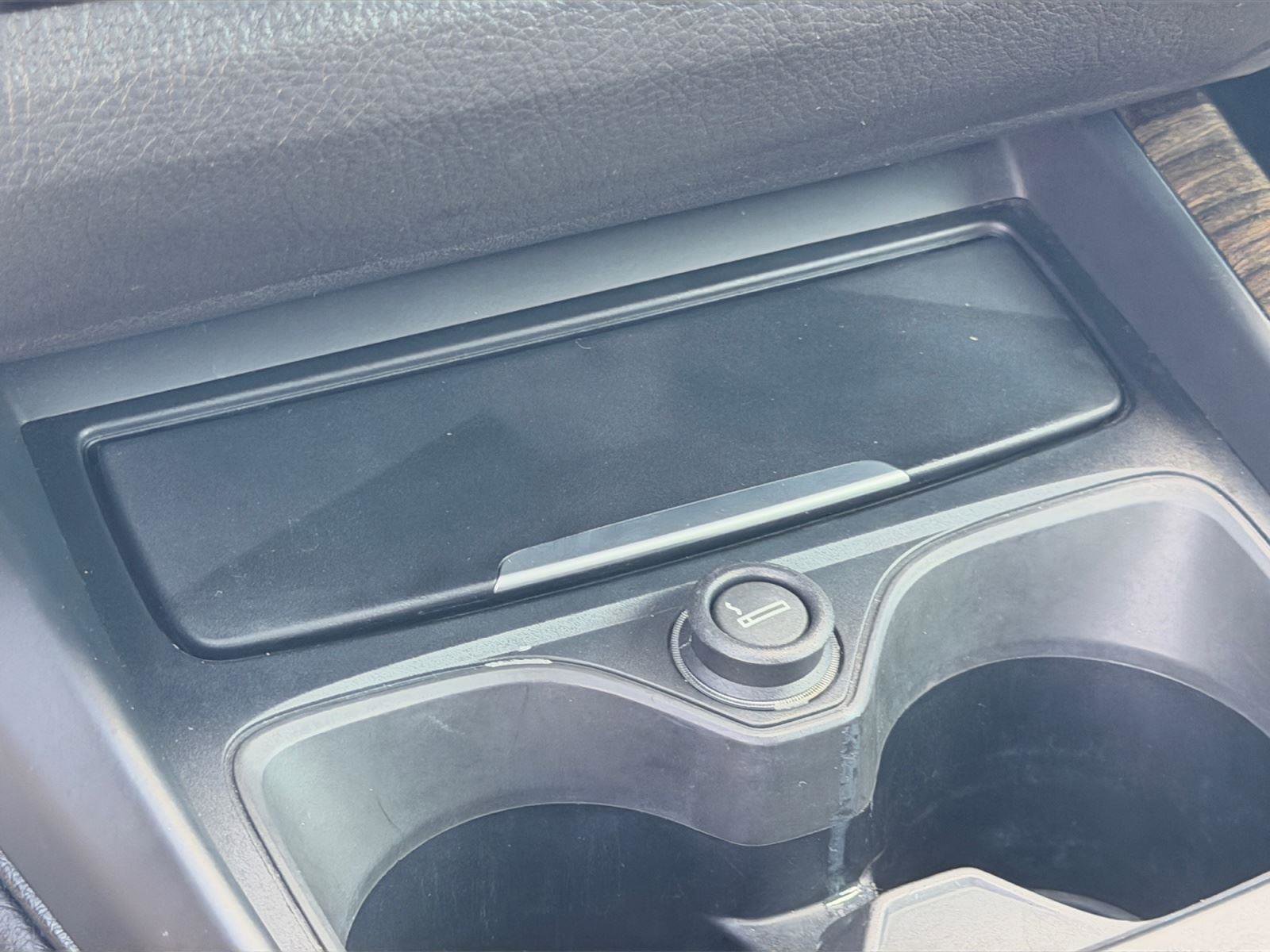 Used 2017 BMW 230i Convertible image 38