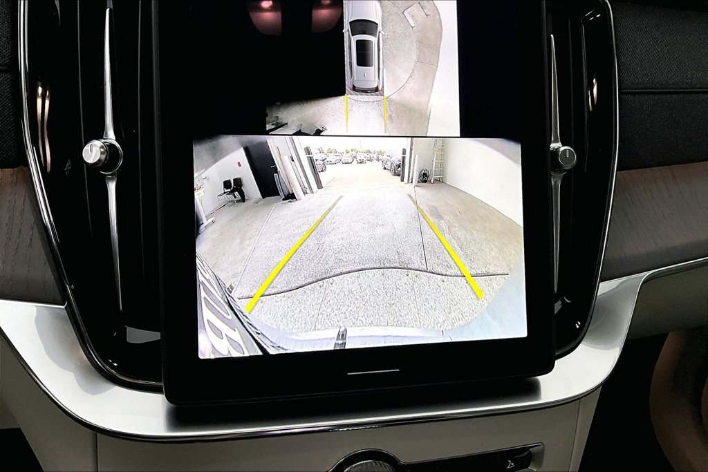 New 2026 Volvo XC90 B6 Ultra w/ Protection Package AWD/4WD image 15