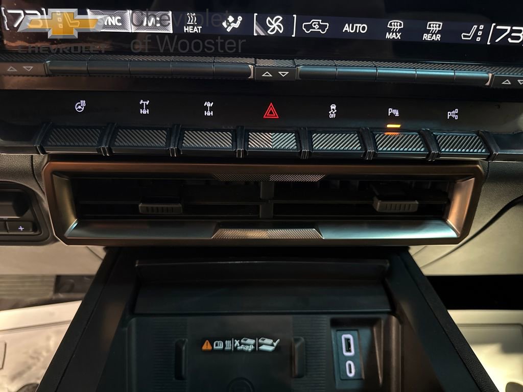 Used 2024 GMC Hummer EV 3X w/ Omega Edition AWD/4WD image 17