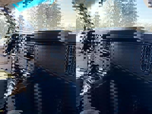 Used 2023 GMC Savana 2500 Base w/ Driver Convenience Package image 25