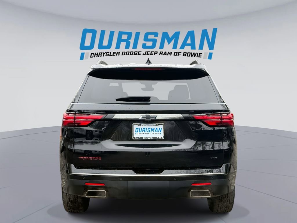 Used 2023 Chevrolet Traverse Premier w/ Redline Edition image 3