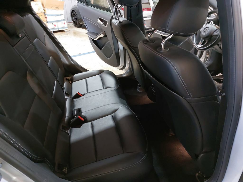 Used 2019 Mercedes-Benz GLA 250 image 11