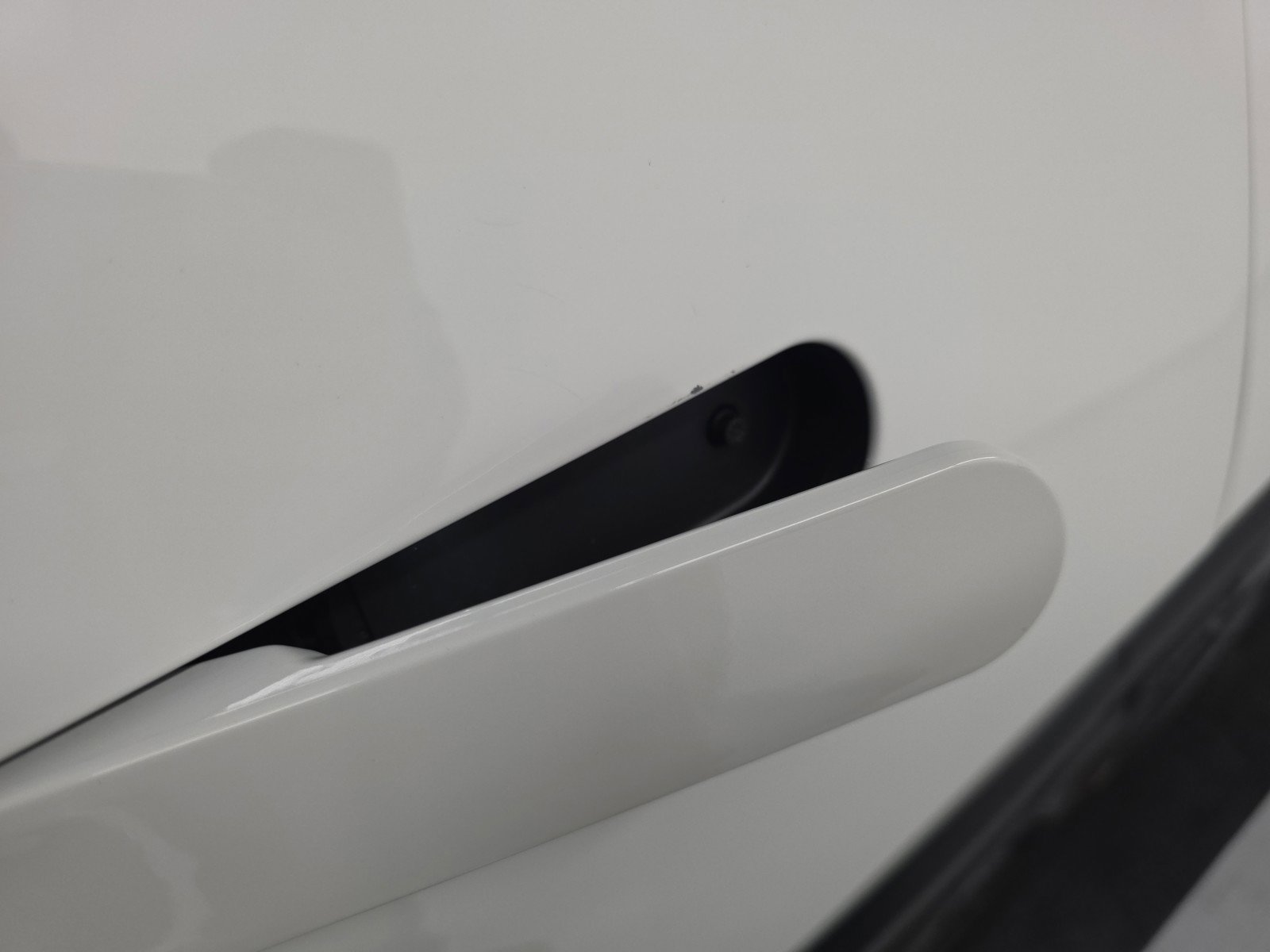 Used 2024 Rivian R1S Adventure image 35