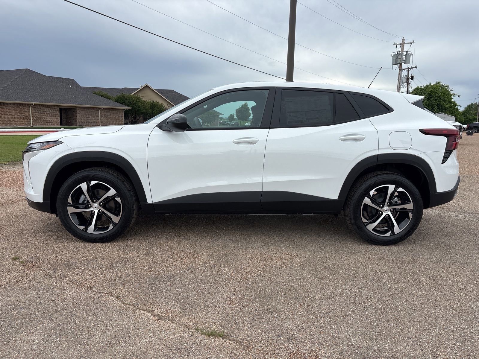 New 2026 Chevrolet Trax RS w/ Sunroof Package image 2