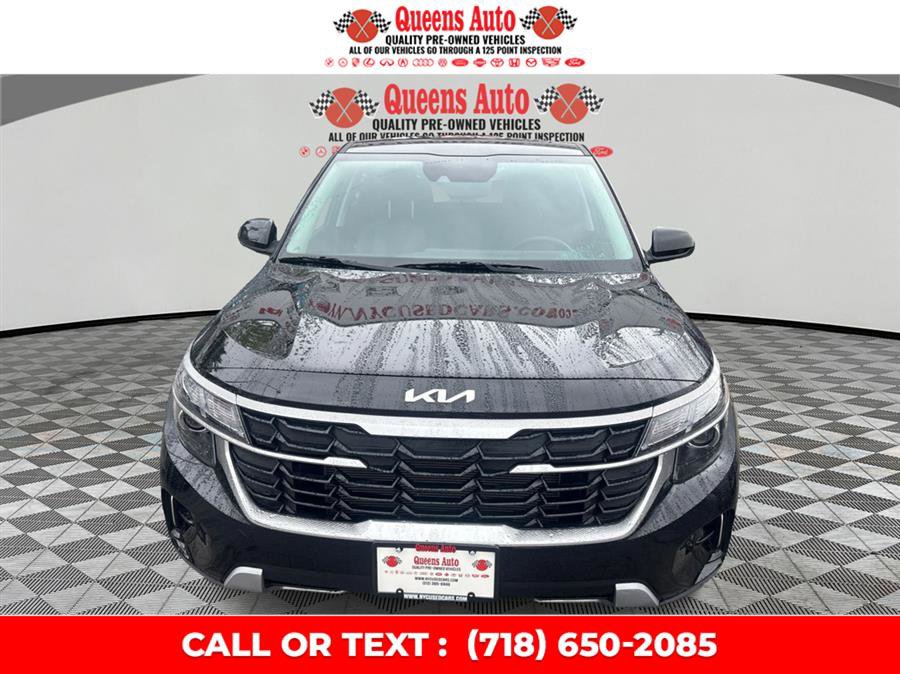 Used 2024 Kia Seltos LX AWD/4WD image 1