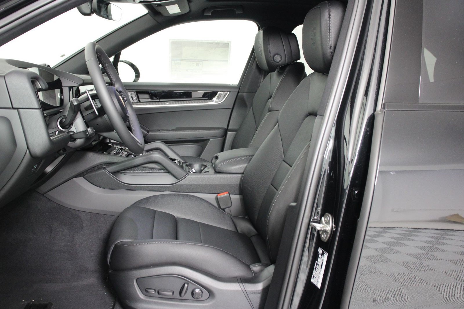 New 2026 Porsche Cayenne AWD/4WD image 5
