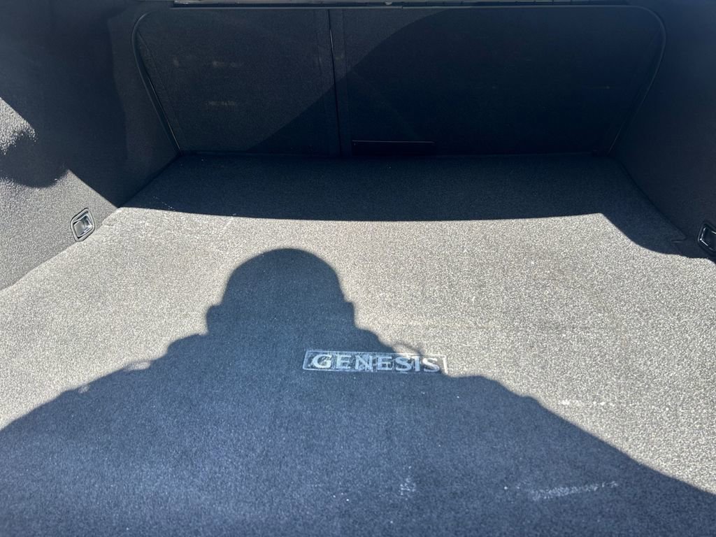 Used 2026 Genesis G70 2.5T image 16