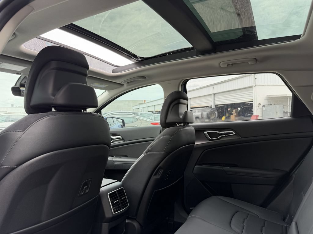 New 2026 Kia Sportage SX AWD/4WD image 17