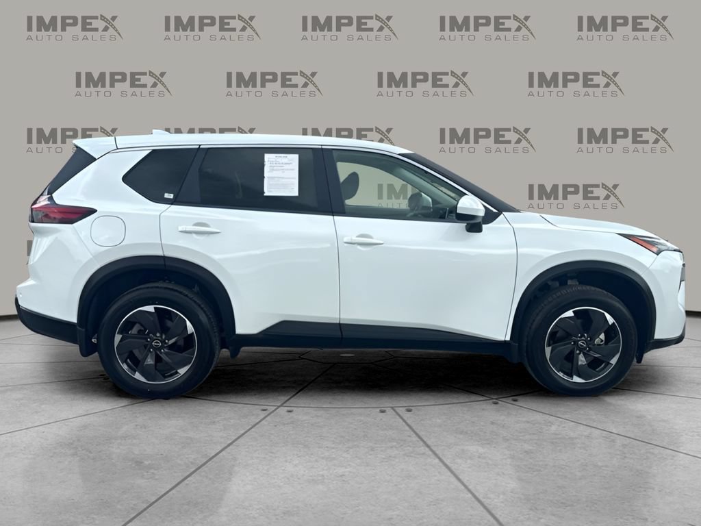 Used 2026 Nissan Rogue SV AWD/4WD image 6