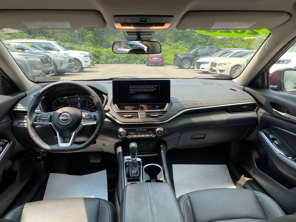 Used 2025 Nissan Altima 2.5 SL AWD/4WD image 12