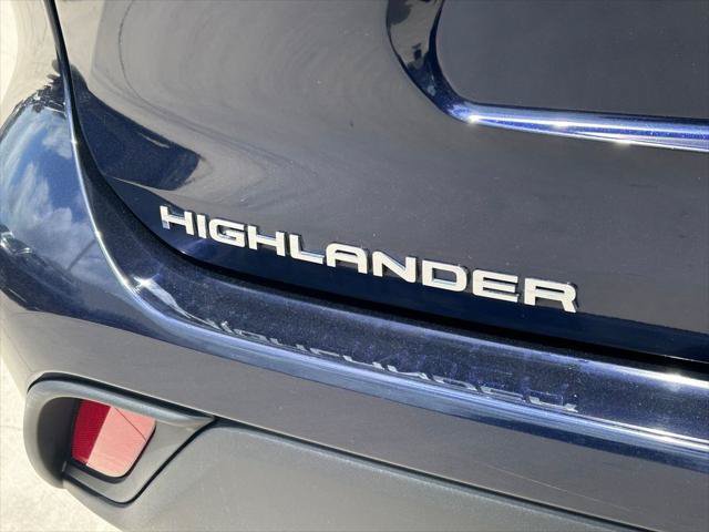 Certified 2026 Toyota Highlander XLE AWD/4WD image 13
