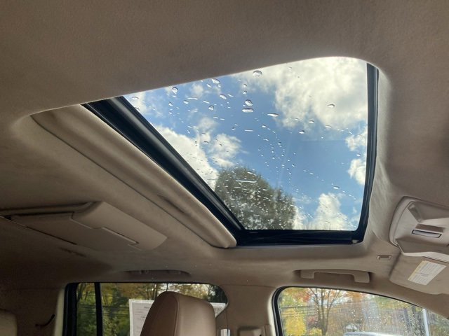 Used 2016 Cadillac Escalade ESV Platinum image 29